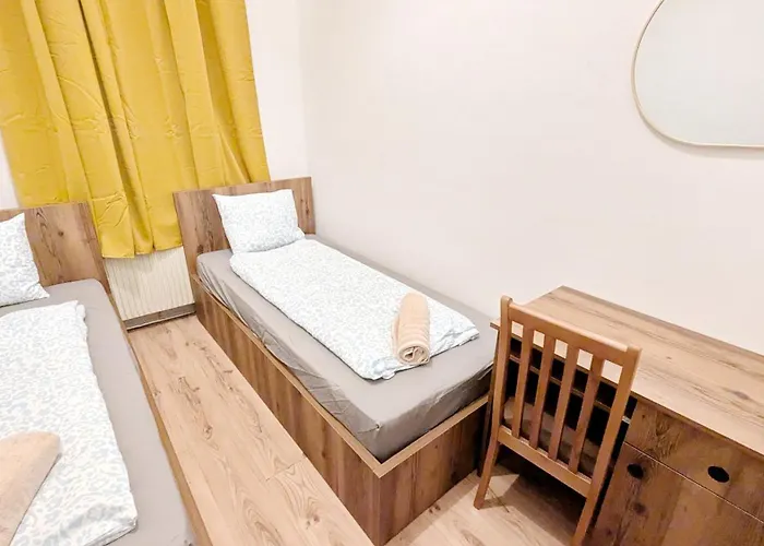 Spacious Rooms - 15 Min From Airport & City Center, 5 Min From Vienna Main-Bus Station Ez 42
