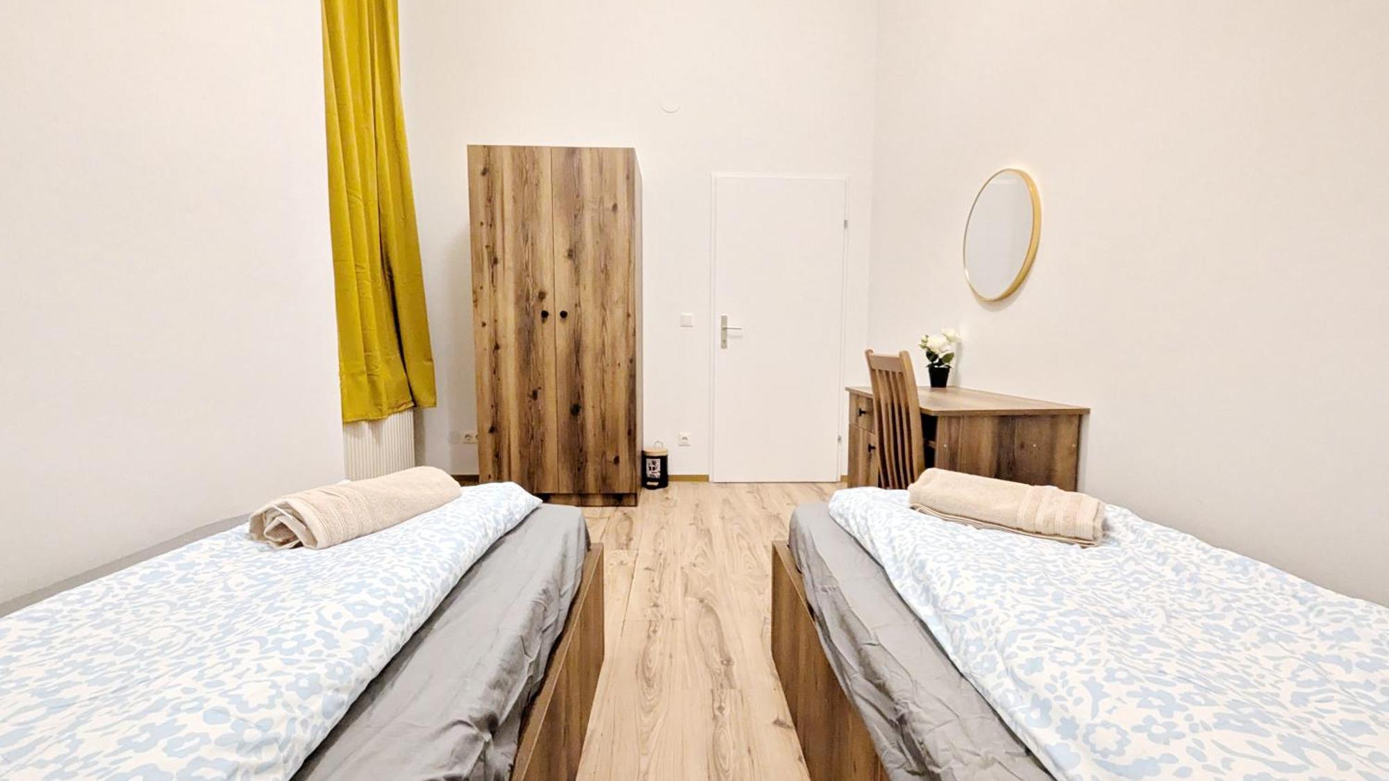Homestay Spacious - 15 Min From Airport & Center, 5 Min From Main-bus Station Ez 42 Vienna