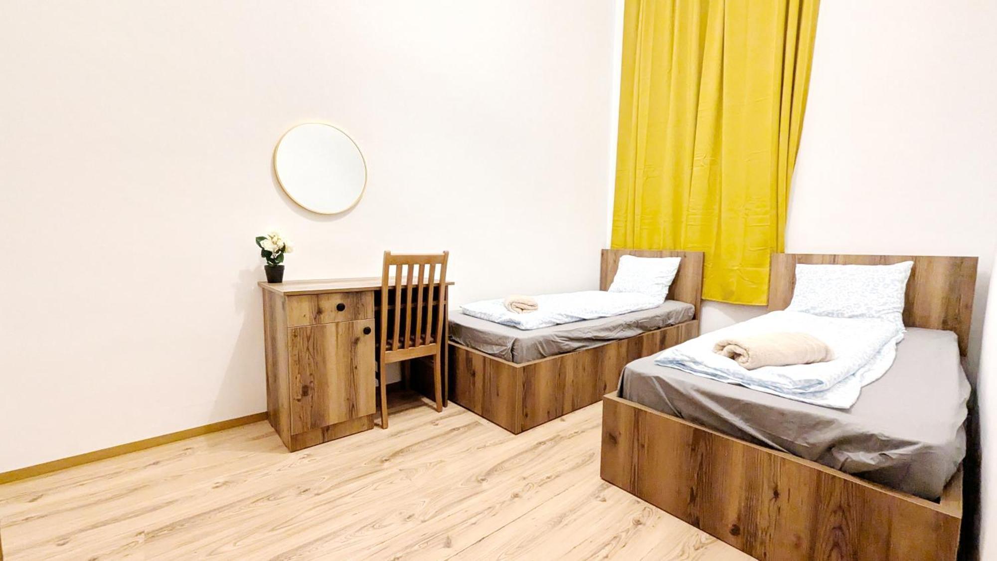 Homestay Spacious - 15 Min From Airport & Center, 5 Min From Main-bus Station Ez 42 Vienna