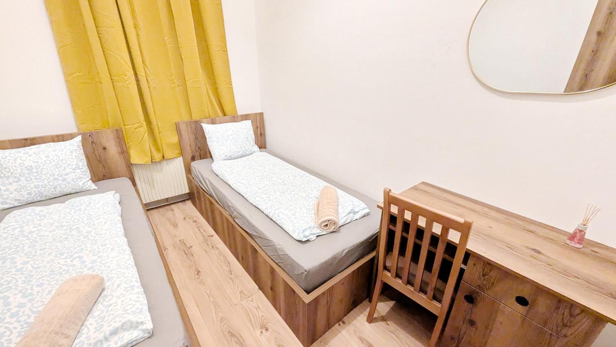 Homestay Spacious - 15 Min From Airport & Center, 5 Min From Main-bus Station Ez 42 Vienna